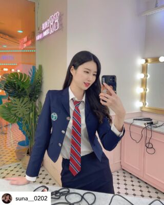이화교복에서 예쁜 교복을 입고 특별한 인생샷을 남겨보세요! 이화교복은 롯데월드 바로 옆 건물에 위치하고 있어서 롯데월드 교복나들이를 편리하게 즐기실 수 있습니다!
@ehwagyobok 피드에서 다양한 교복사진 구경해보세요❣
#롯데월드교복데이트 #잠실교복대여 #교복대여 #롯데월드교복 #롯데월드교복대여 #이화교복 #서울데이트 #교복체험 #잠실데이트 #롯데월드데이트 #롯데월드 #ehwagyobok #koreauniform #lotteworld #lotteworlduniform